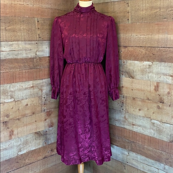 Vintage Dresses & Skirts - MICHIGAN AVENUE Vintage Purple Secretary’s Dress